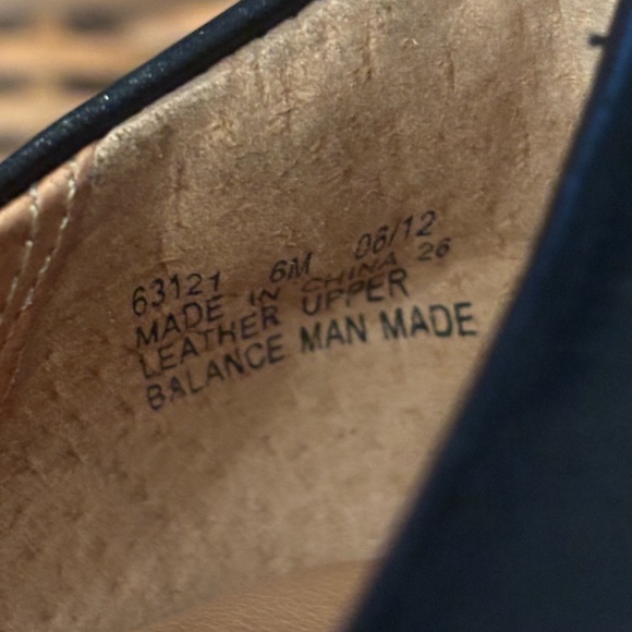 Clarks Indigo Women's Black Leather Comfort Platform
Classic Pump Heels 6 - Picture 16 of 16